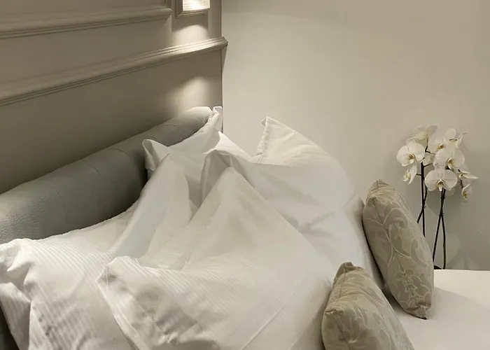 De Vince - Luxury - Termini Guest house 4*
